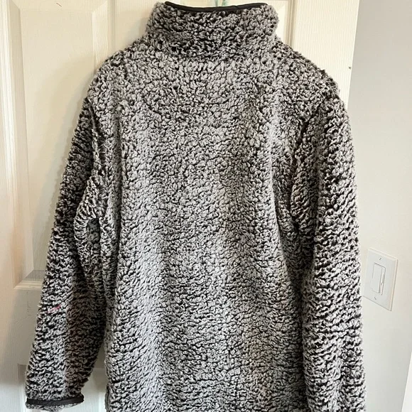 Thread + Supply Teddy Bear Half Zip, Size Large - Picture 2 of 4